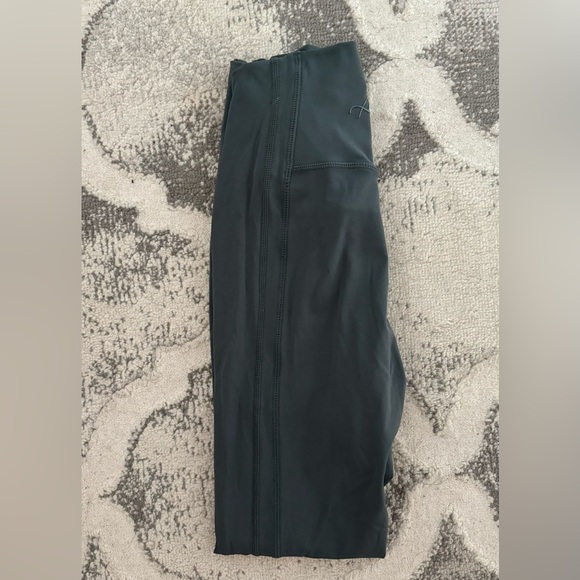 Alphalete color dark grey, material very smooth and stretchy - Picture 2 of 3